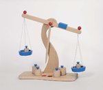 goki 51944 Holzwaage Balancewaage + Gewichten Holz - für Kaufladen